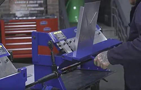 24 Inch Box And Pan Sheet Metal Brake With Five Adjustable Fingers For Small Shops Or Home Use, user operating machine
