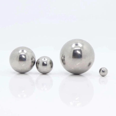 Shiny 25mm 5PCS Ceramic Balls 304 Stainless Steel Mirror Ball Seamless Hollow Sphere for Garden Decorations on white backdrop
