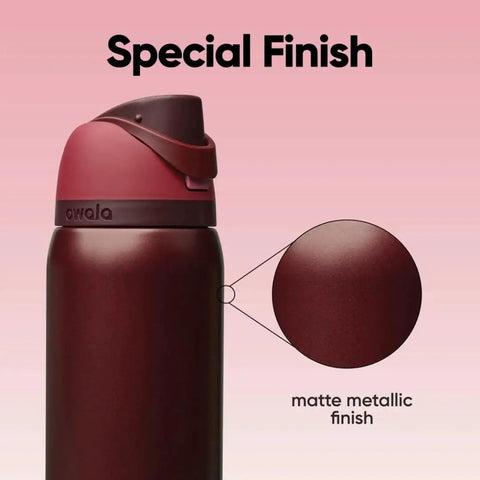 Keep drinks cold or hot all day with double wall insulation, a built-in FreeSip straw, and a locking lid for leakproof travel, matte metallic bottle.