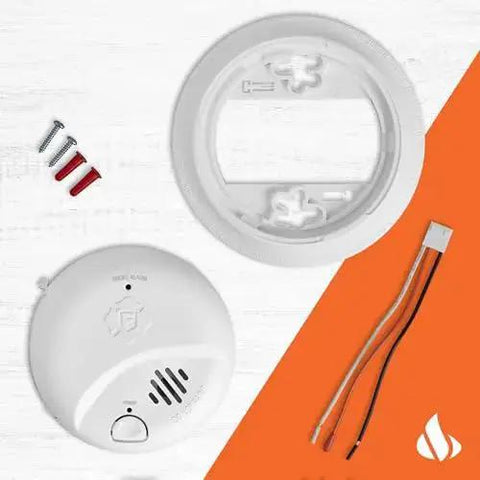 No Fuss Interconnected Smoke Alarm With Hardwired Power And 10 Year Battery Backup 3 Pack SMI105-AC components on display