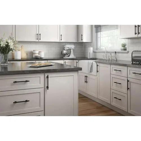 Kitchen cabinets with Matte Black Cabinet Handles Five Pack Adjustable Drawer Pulls For Kitchen Cabinets Dressers And Cupboards 1 3 8 Inch Hole Centers 35 160mm Durable Metal Finish With Fade And Scratch Resistant Coating installed.