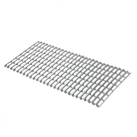 Foil Lux Disposable Grill Liners 19.7 By 12 Inch Nonstick Aluminum Grill Sheets, side view showing grid pattern.