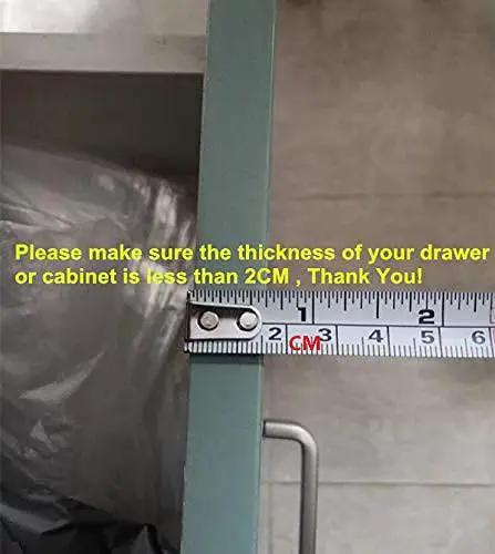 Measuring cabinet thickness for Sunflower Vintage Kitchen Resin Drawer Pulls, displaying requirement of less than 2CM.