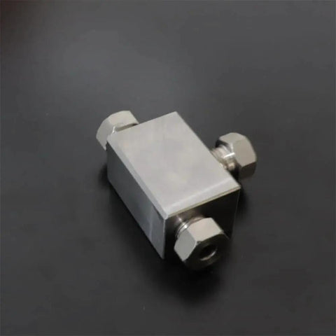 Water Jet Cutting Tee Coupling for One Quarter Inch Line With Three Wire Connection Model 400012-1 Silver Finish Long Service Life