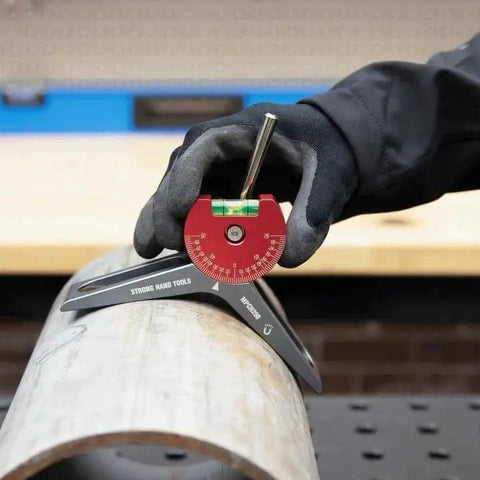 Magnetic Pipe Centering Head Workhorse For 2-Inch And Up Pipes With Anodized Aluminum Body, 360 Degree Rotatable Dial in use