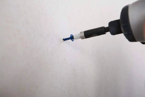 Heavy Duty Wood Screw For Decking And Framing Self Tapping Coarse Thread Weather Resistant And Rust Proof Finish installed in wall
