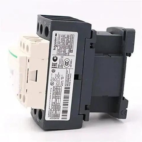 Side view of Heavy Duty Three Phase Contactor 25A 120V Coil 3 Pole 3NO 440V AC Contactor for motor control industrial use.