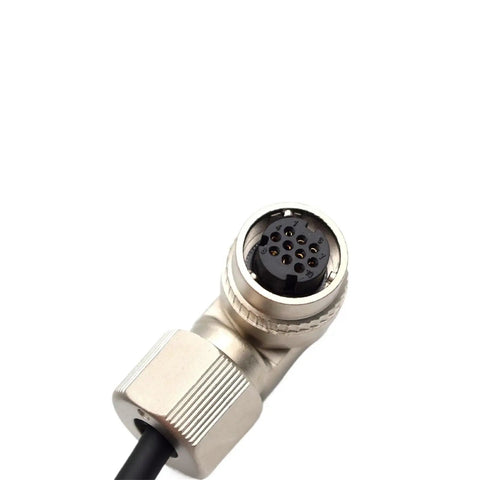 Close-up of a Servo Motor Encoder Cable JZSP-CVP02-03-E JZSP-CVP02-05-E JZSP-CVP02-10-E for 7 Series Size JZSP-CVP02-15-E connector