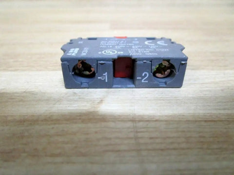 1-NC Modular Snap-On Block for Push Button Switches, single unit with visible self-cleaning terminals, tool-free fit, compact design.