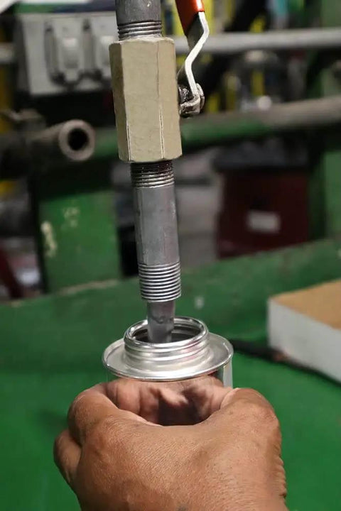 Filling High Temp Anti Seize Lubricant For Metal-To-Metal Contact Up To 2000F, Copper-Free, Non-Corrosive, 8 Oz Can