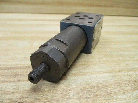 Hydraulic Directional Valve FE3 SB PH M01 S50, 9810161156 with M10-1.25 thread, showcasing industrial compact design.