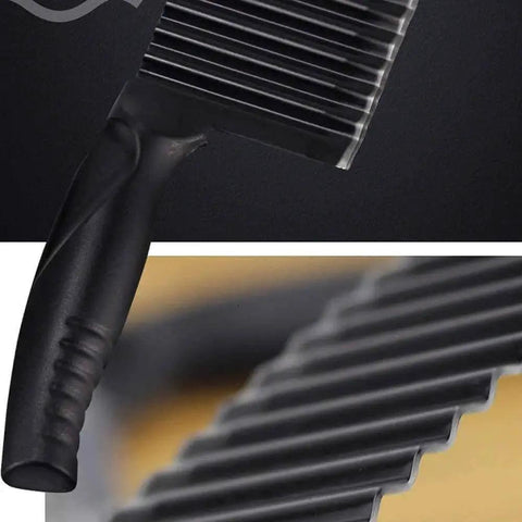 Crinkle Potato Cutter With Wave Blade Stainless Steel Handheld Slicer, close-up of black handle and wave blade.