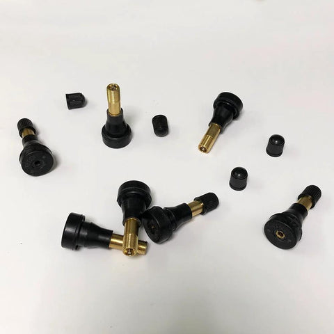 TR600HP high-pressure brass tire valve stems with black rubber snap-in bases, 10-pack for heavy-duty vehicle rims