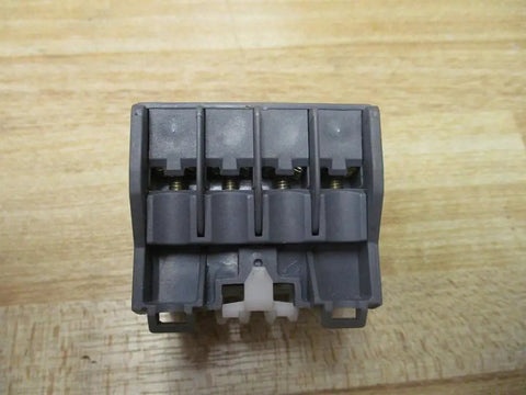 Front view of CA5-22M CA522M Auxiliary Contact Block, 2 N.O./2 N.C. Front-Mount A-Line Series 600V, grey single unit.