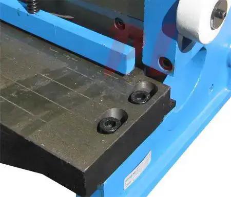 Close-up of 40 Inch 16 Gauge Sheet Metal Shear Finger Pan Box Brake Bender Slip Roll 3 In 1 Heavy Duty Tool