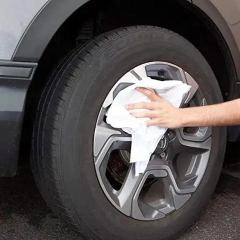 Bulk Jersey Knit T Shirt Rags Poly Cotton Cleaning Cloths For Painting Polishing Auto Shops And Bar Work 25 lb Box White Wiper Rags For Industrial Use cleaning car wheel
