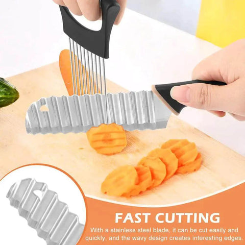 Black Crinkle Cutter With Onion Holder And P Type Peeler Stainless Steel Wavy Veggie Slicer cutting carrots on board
