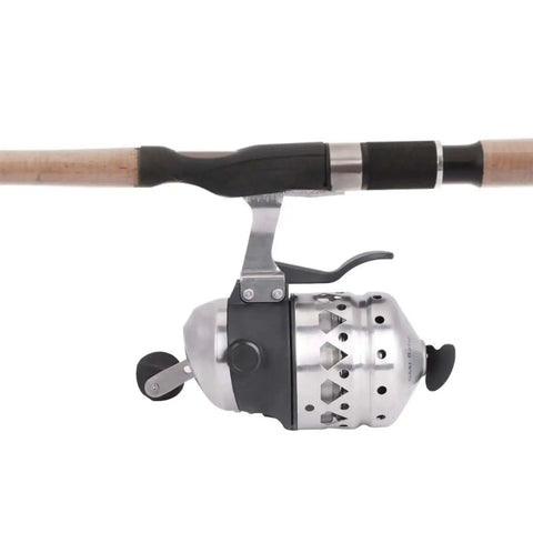 Durable Fishing Reel With 15Lb Line Capacity And Stainless Steel Metal Frame Six Plus One Bearings Switchable Left Or Right Hand Easy Hand Brake