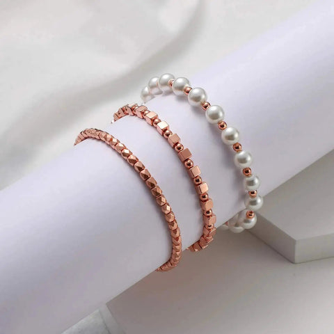 Bracelets made with assorted spacer beads kit with 3000 pieces including 1500 4 mm faceted rondelle cube beads in rose gold