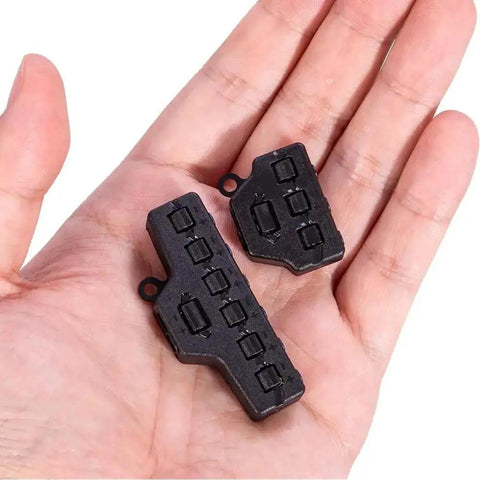 Two Pack 6 Port Wire Connector Splitter Distributor 1 In 6 Out Quick Push In Terminal Block TL-106 in hand view