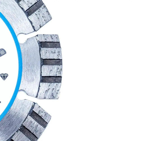 Close-up of Seven Eighths Inch TCT Hole Saw Cutter with tungsten carbide teeth, designed for metal and stainless steel cutting.