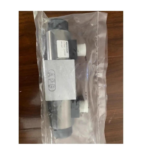 Electric proportional valve WDPFA06-ACB-S-32 in silver housing with black top, sealed in plastic bag