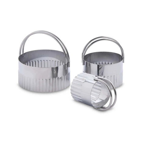 Three Graduated Round Cookie Cutter Set With Handles For Crinkle Cookies Fondant And Pie Crust Mini Cakes And Gingerbread Pieces Made From Stainless Steel