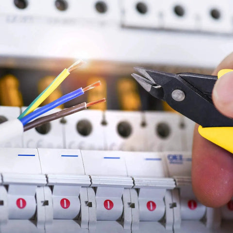 Five Pack Micro Flush Cutters With Internal Spring For Electronics Diagonal Wire Cutters 5 Inch in use cutting wires