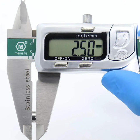 Digital caliper measuring 2.5mm width for Beefy Ten Pack Shielded Miniature Ball Bearings 4x7x2.5mm MR74ZZ ABEC Five Chrome Steel