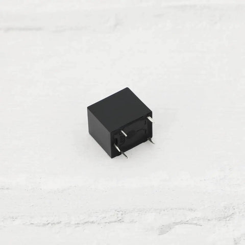 Five Pack SRA-05VDC-CL Mini Power Relays With 5V DC Coils SPDT Contacts, compact PCB mount, shown in black casing.