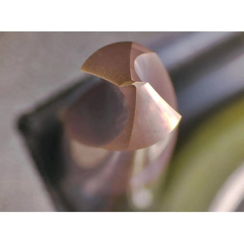 Close-up of 90 degree drill tip on chamfer end mill with 1/4 inch shank, 2 flute V bit for carving in alloy and hardened steel by WEXWE Tools
