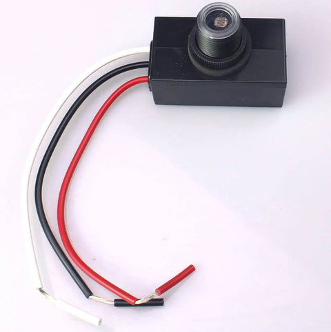 Outdoor Dusk To Dawn Sensor Switch for Lamps and Post Lights with black weatherproof plastic casing and copper conductor