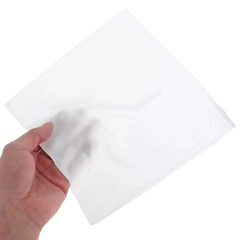 Hand holding Anti-Static Microfiber Cleaning Cloths 22cm Pack Of 100 Dust Busting Rags For Glass, Woodworking, Screens, And Electronics.