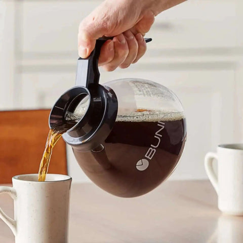 Black 64 Oz Coffee Carafe With Ergonomic Handle New Glass Design Shatter Resistant Laboratory Grade Glass Easy Pour Decanter