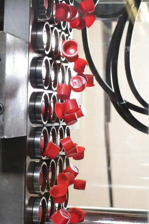 Red LD-PE tapered caps and plugs on machinery for SAE fittings, Tapered Red LD-PE Cap And Plug For Protection And Sealing In Masking Applications EZ Remove Design Dust And Moisture Seal For SAE Fittings Cap OD 0.753 In Plug ID 0.930 In T Series T11X Pack Of 200 Caplugs