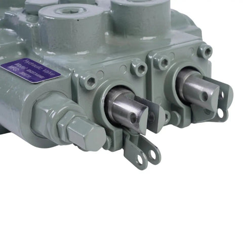 Close-up of Heavy Duty Two Spool 25 GPM Double Acting Hydraulic Valve RD522CCAA5A4B1 For 3000 PSI Systems, showing spool mechanism.