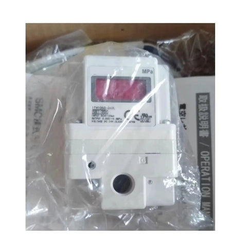 ITV1050-042L electric proportional valve, white automotive hydraulic valve with red display window and bottom port