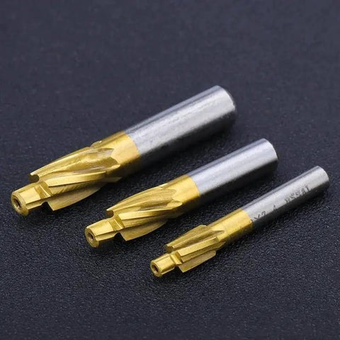Pro Grade Counterbore End Mill HSS Milling Cutter For Metal Milling With Pilot Hole Counterbore Cutter M4.2x7.4x6x50, Ti-coated, on dark surface