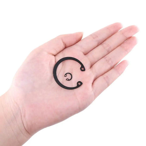 Alloy Steel Internal Circlip Snap Ring Set 300 Pieces In Fifteen Sizes From 8mm To 36mm Corrosion Resistant High Temperature Tolerant Three Pack