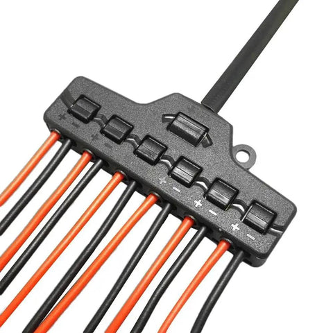 Two Pack 6 Port Wire Connector Splitter Distributor 1 In 6 Out Quick Push In Terminal Block TL-106 for LED lighting close-up