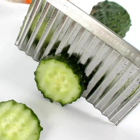 2 Pack Crinkle Cutter Wavy Potato Slicer Knife slicing cucumber, durable stainless steel, easy vegetable cutter for home kitchen