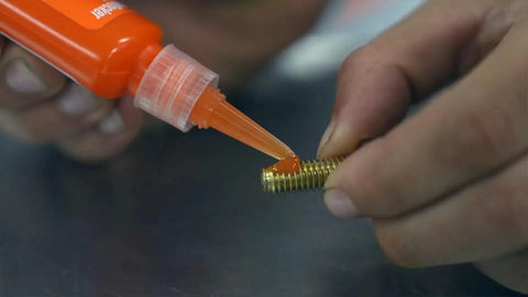 Applying Orange Threadlocker For High Vibration Machinery Removable With Hand Tools Easy Disassembly 3X Stronger Than Blue Prevents Loosening