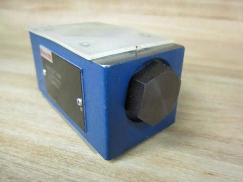 Side view of Bosch Rexroth Pilot Operated Check Z2S6A1-64 Size 6 R900347498 Sandwich Plate Hydraulic Replacement Valve with blue casing.