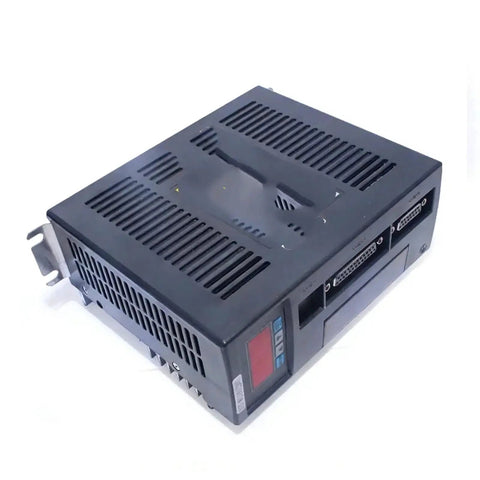 AC servo drive 90ST-M04025, 220V 1000W, black enclosure with red display and DB connector ports