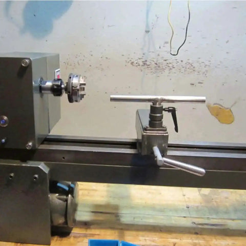 Beefy Straight Collet Milling Chuck Holder For MT4 ER32 Extension Rod With Straight Shank CNC Lathe Tool installed in metalworking lathe
