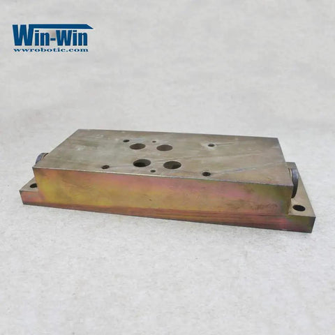 Hydraulic Manifold Top Mount For Waterjet Cutter Intensifier Pump 60k Flow Spare Part For Water Jet Cutting Machine High Pressure System Durability And Easy Install Plus Plug And Play Ready For Reliable Performance