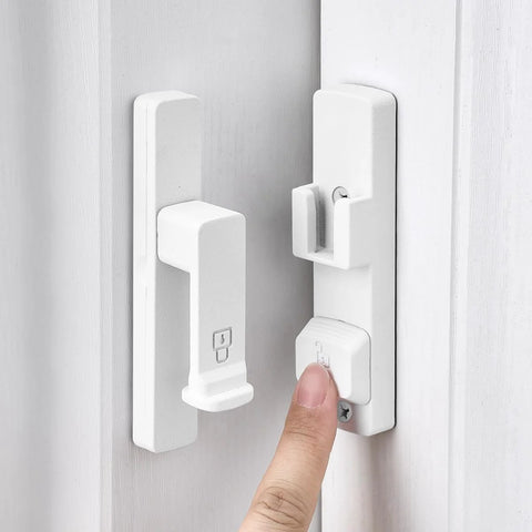 Matte White 90 Degree Barn Door Lock With Dual Locking System Zinc Alloy Right Angle Latch on door