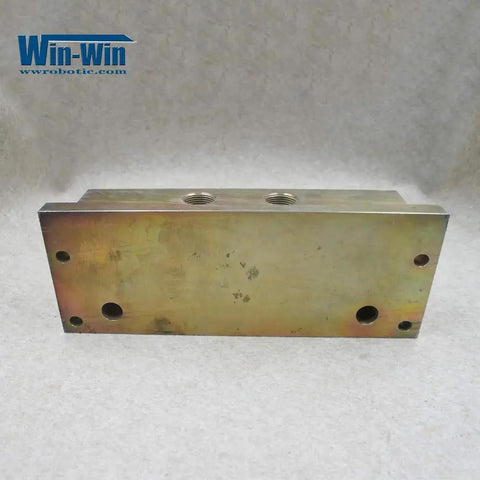 Front view of Hydraulic Manifold Top Mount For Waterjet Cutter Intensifier Pump 60k Flow Spare Part For Water Jet Cutting Machine High Pressure System Durability And Easy Install Plus Plug And Play Ready For Reliable Performance.