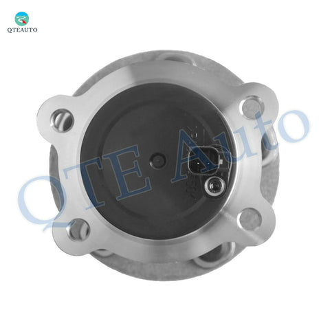 Close-up of rear wheel hub bearing assembly for 2013 2018 Ford C Max with parking assist and quad headlights.