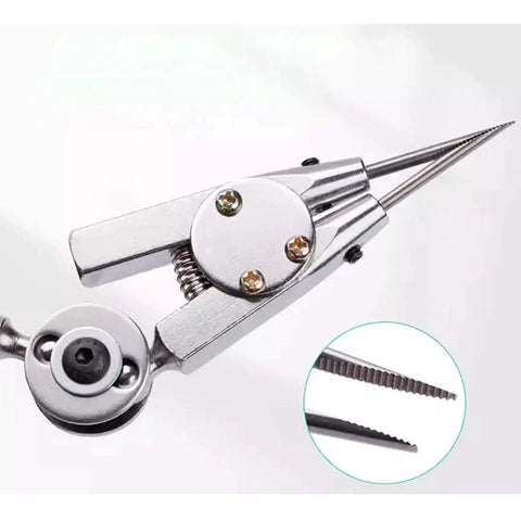 Universal Welding Fixture With Clamp Rebound Jig And Third Hand Soldering Station for jewelry making, close-up of clamp mechanism
